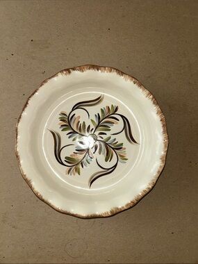 Deep dish pie plate designed by Gail Pittman